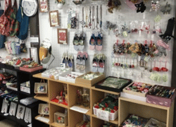 クラフト作品販売の様子